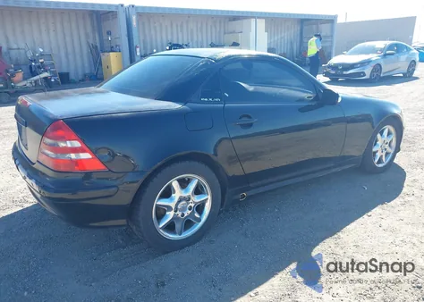 2001 Mercedes-Benz Slk 320 from USA, damaged, VIN WDBKK65F91F230300
